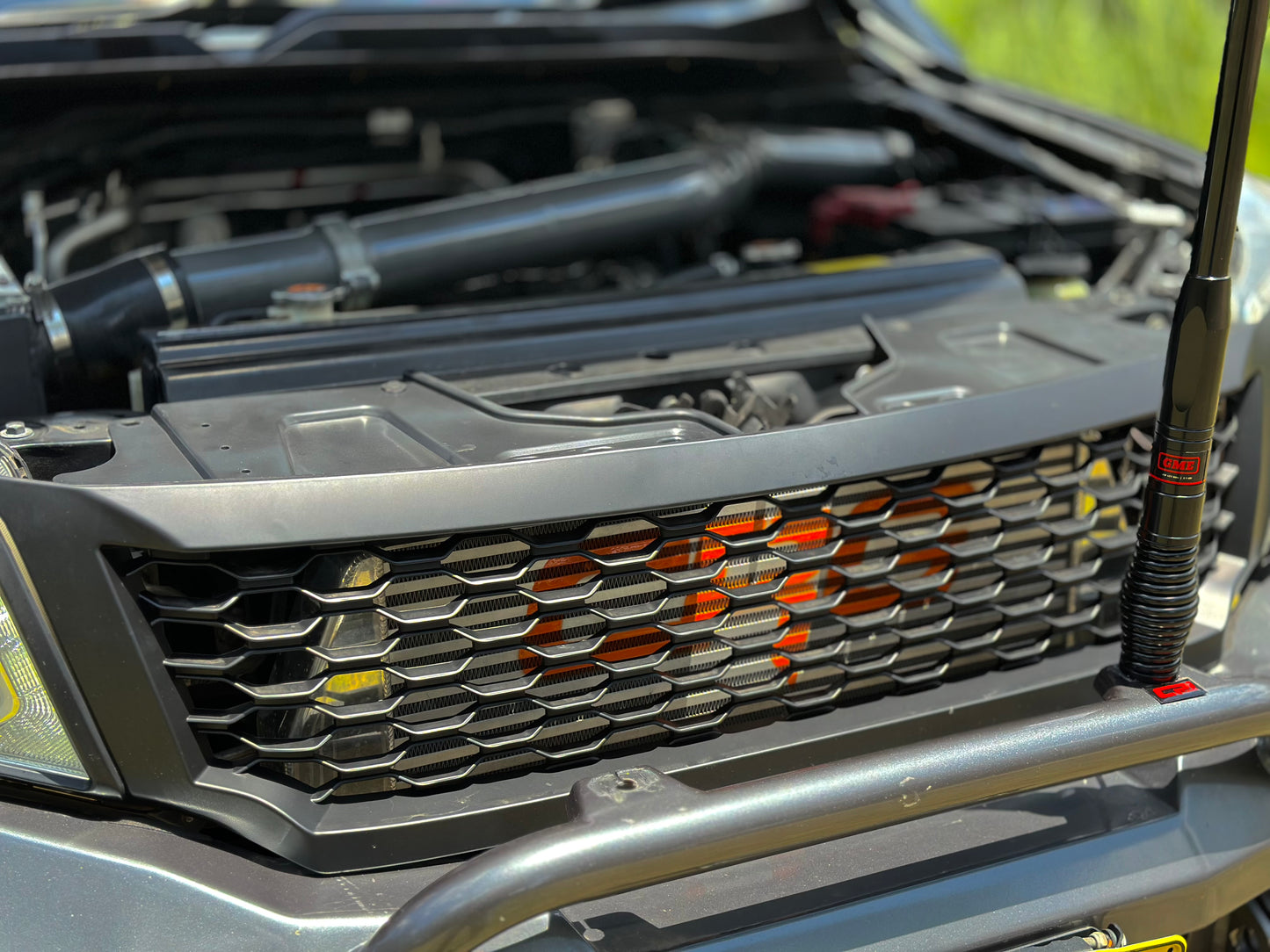 NISSAN NAVARA NP300 D23 MESH ROBUST GRILL - SUITS 2015-2020 - AFTERMARKET