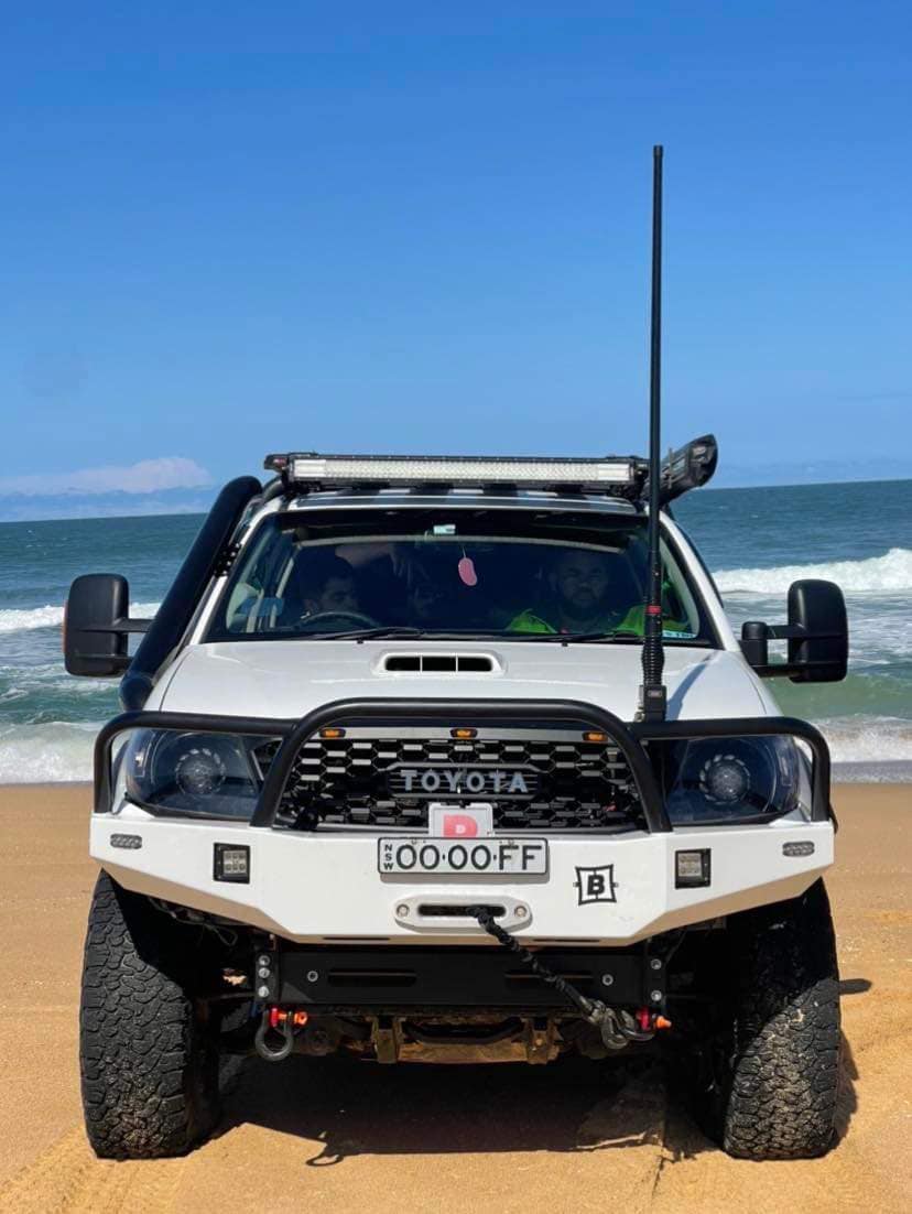 SUITS PRE FACELIFT (2005-2011)- TOYOTA HILUX ROBUST GRILL AFTERMARKET