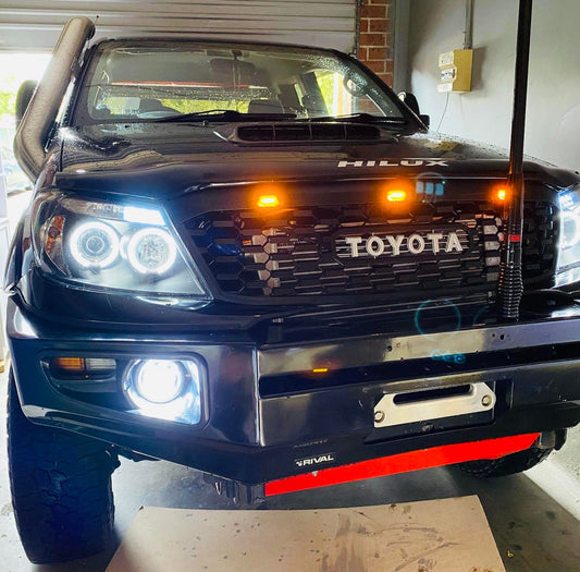 SUITS PRE FACELIFT (2005-2011)- TOYOTA HILUX ROBUST GRILL AFTERMARKET